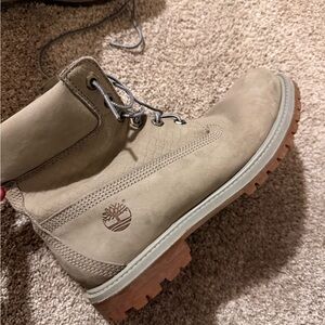 New Timberland Light Tan Boots